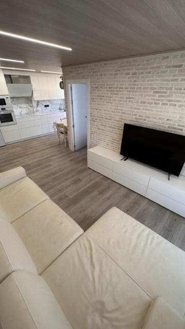 Fantastic Larimar New Apartment Салоу Экстерьер фото