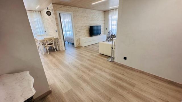 Fantastic Larimar New Apartment Салоу Экстерьер фото